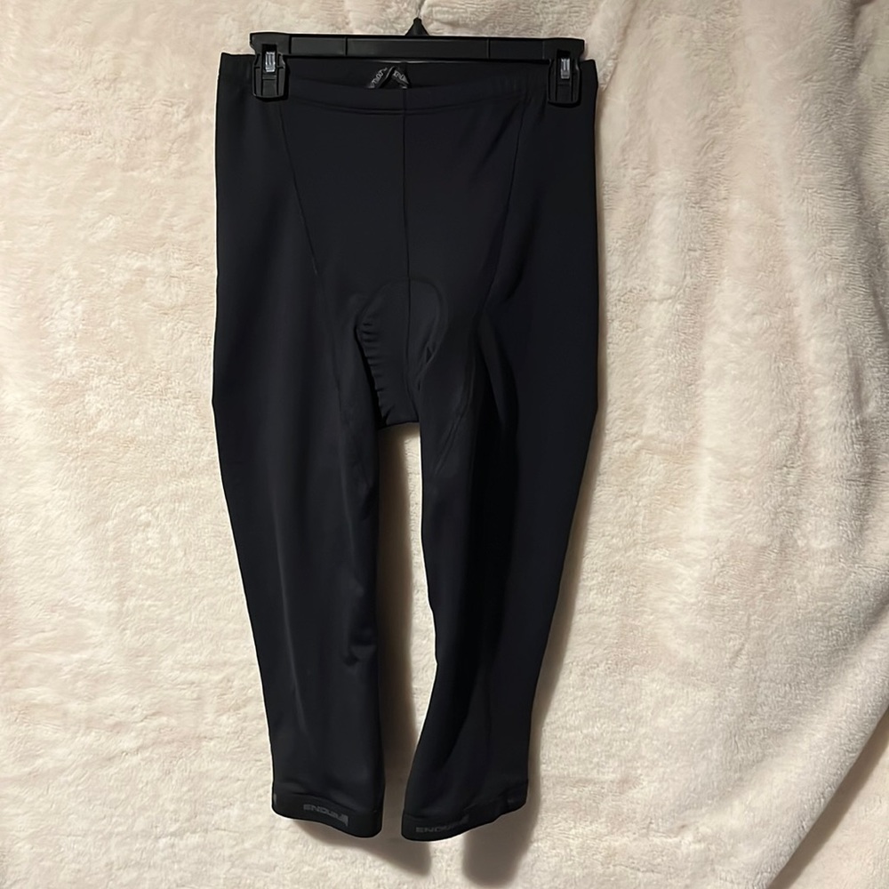 Endura size Large exercise leggings with built in bottom support